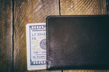 bir cüzdan dolar tam