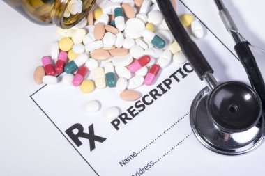 hastalıklara karşı ilaç için reçete