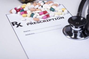 hastalıklara karşı ilaç için reçete