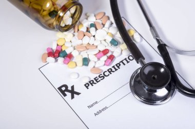 hastalıklara karşı ilaç için reçete