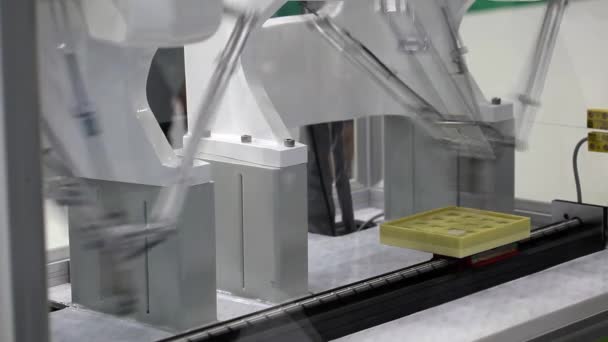 Dispositif de positionnement servo 5 axes en action 