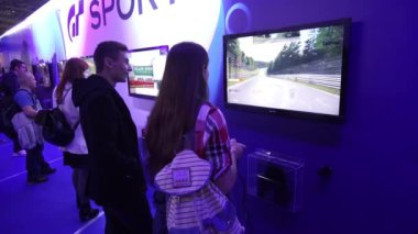 Video oyunları Playstation Ps4 oynayanlar.