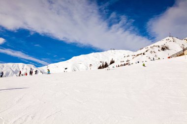 Kayak Merkezi Alpleri'nde Kayak kişi
