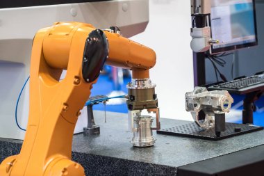 Endüstriyel robot makine