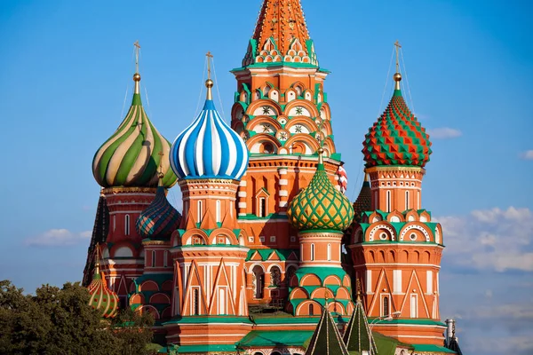 St. Basils Pokrovsky Cathedral in Moscow — Stok Foto