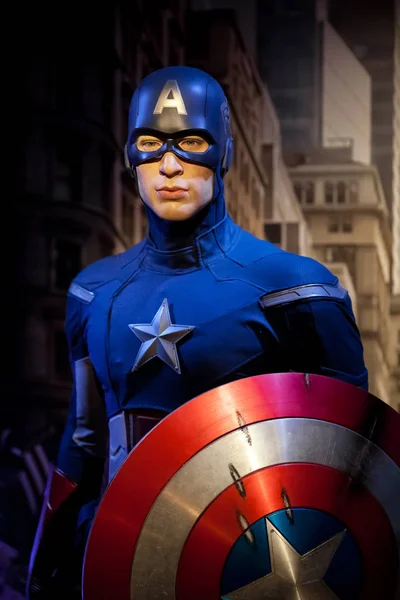 Cera figura di Chris Evans come Capitan America nel museo Madame Tussauds Wax ad Amsterdam, Paesi Bassi — Foto Stock