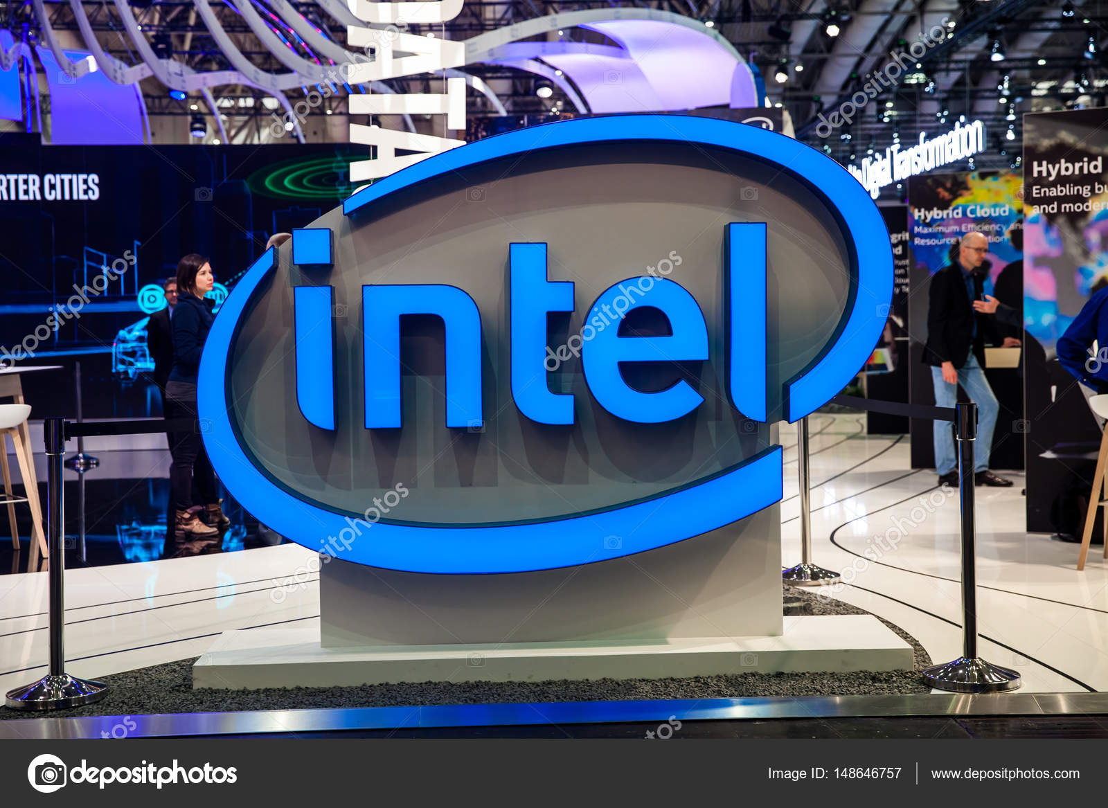 インテル社はハノーファー メッセ ドイツの Cebit 17 展示会インテリア スタンドします ストックエディトリアル用写真 C Prescott10 インテル社はハノーファー メッセ ドイツの Cebit 17 展示会インテリア スタンドします ストックエディトリアル用写真 C Prescott10