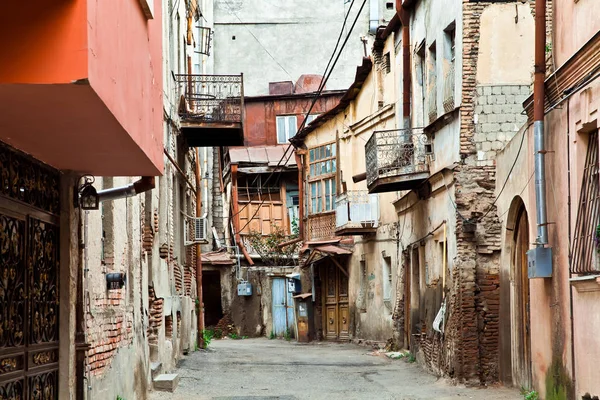 Stare domy w Tbilisi, Gruzja — Zdjęcie stockowe