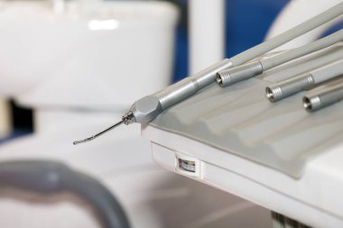 Diş aletleri kapatın