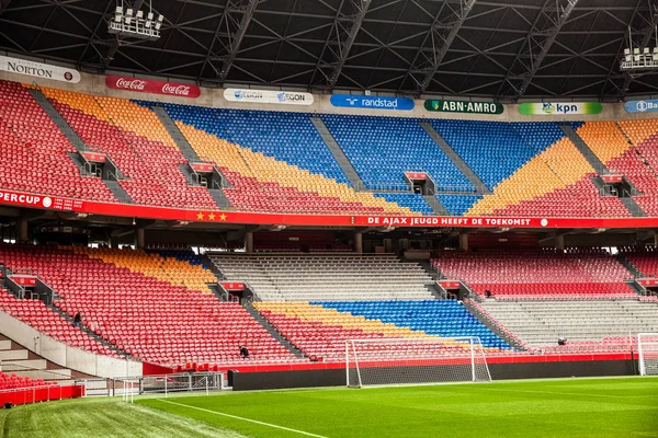 Invändig utsikt över Amsterdam Ajax fotbollsarena — Stockfoto