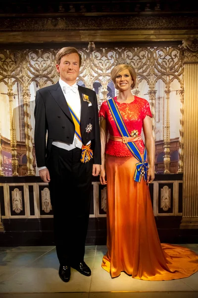 Figura de cera de la familia real holandesa en Madame Tussauds Museo de cera en Amsterdam, Países Bajos —  Fotos de Stock