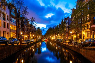 Amsterdam kanal gece atış