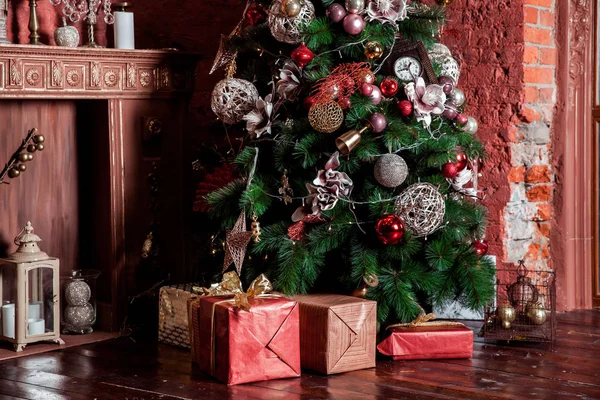 Noel hediyeleri ile arka — Stok fotoğraf