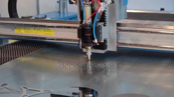 Máquina de corte a laser — Vídeo de Stock