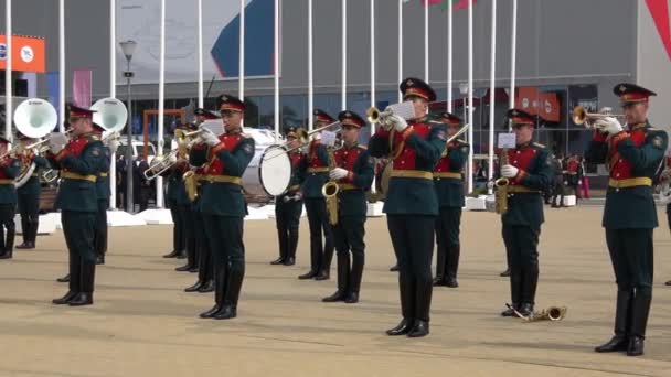 Militär orkester bandet spelar på internationella militära Forum i Moscow region, Ryssland — Stockvideo