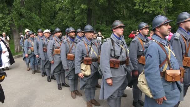 Rievocazione storica a Mosca, Russia. Ricostruzione della prima guerra mondiale, esercito francese — Video Stock