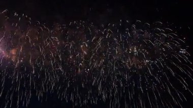 Festival havai fişek gösterisi
