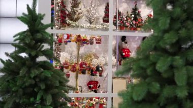 Noel dekorasyonu ile alışveriş