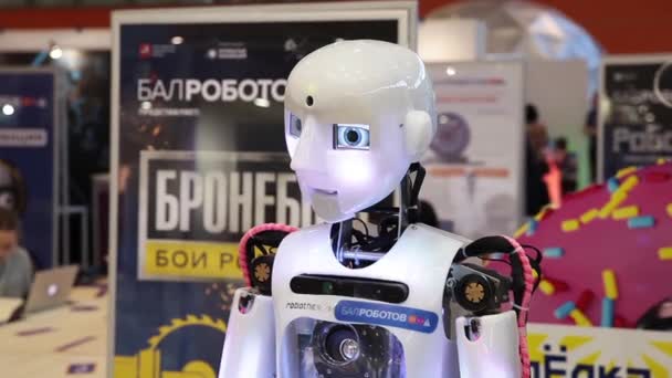 Robota Thespian – humanoidalny robot, automatyczne maszyny interaktywne — Wideo stockowe