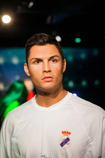 Figur Cristiano Ronaldo pemain sepak bola di museum lilin Madame Tussauds di Amsterdam, Belanda — Stok Foto