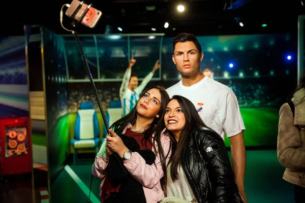 Wax figure of Cristiano Ronaldo soccer player in Madame Tussauds Wax museum in Amsterdam, Netherlands — Stock Photo, Image