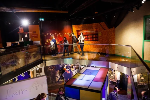 Wnętrze z Madame Tussaud Wax museum w Amsterdam, Holandia — Zdjęcie stockowe