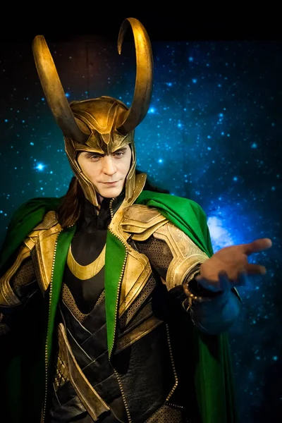 Figur lilin karakter fiksi Loki dari buku komik Amerika di museum Madame Tussauds Wax di Amsterdam, Belanda — Stok Foto