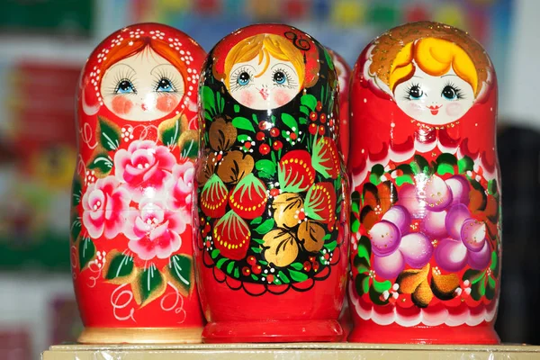 Bambole di legno russe Matrioshka — Foto Stock