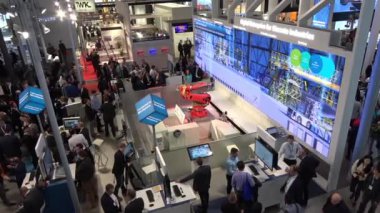 Siemens çift robot Messe Hannover, Almanya'nın adil sunulması