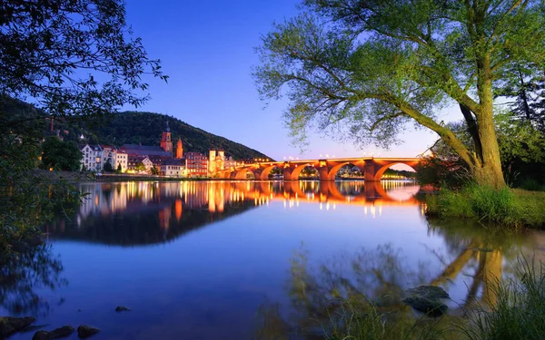 Heidelberg, el viejo puente al atardecer — Foto de Stock