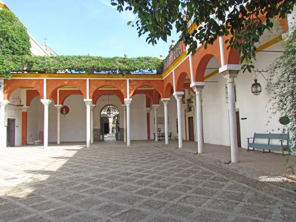 Innenhof des Pilatushauses in Sevilla — Stockfoto