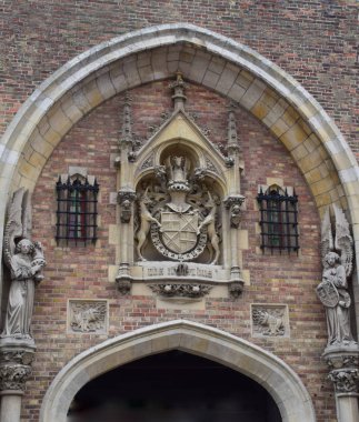 Dekor portal St John Hospital