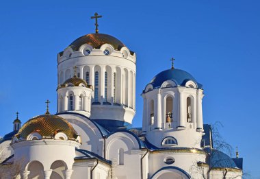 Rusya, Moskova, Ocak 2018. Tüm kilise Moskova Saints parçası. 2003-2015 klasik unsurları ile Rus-Bizans tarzında inşa edilmiş. Viktor Zakharov mimar.