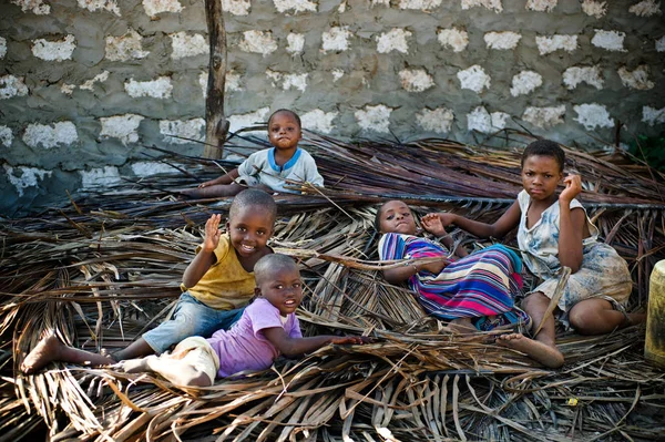 Mombaça. Quênia. 26 de janeiro de 2012 Crianças da África — Fotografia de Stock