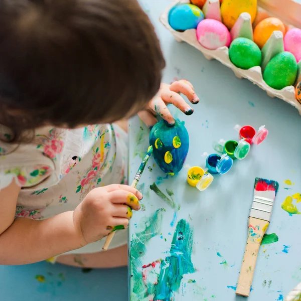 Bebek resim Paskalya yumurtaları