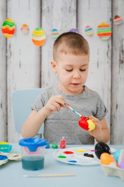 Bebek resim Paskalya yumurtaları