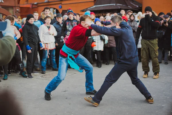A Rússia. Moscovo. Praça Vermelha. 26 de fevereiro de 2017. luta em massa de hooligans e fãs — Fotografia de Stock