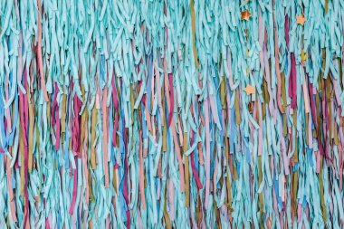 Turkuaz mavi ve çok renkli kumaş desenli tekstil fermuarlı makro bulanık arkaplan