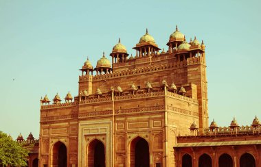 Buland Darwaza, Fatehpur Sikri kompleksinin 54 metre yüksekliğindeki girişi, Uttar Pradesh, Hindistan, retro etkisi