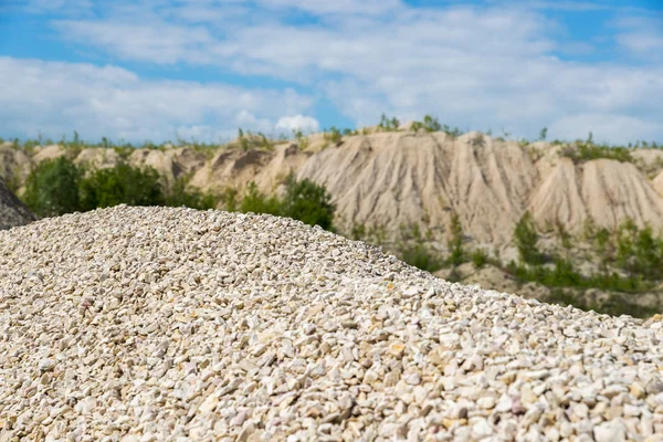 Pilha de pedra de macadame na pedreira — Fotografia de Stock