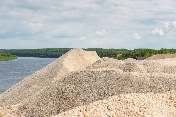 Pilha de pedra de macadame na pedreira — Fotografia de Stock