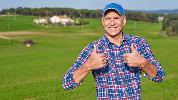 Portrait of a male farmer on a rustic ranch — 스톡 사진