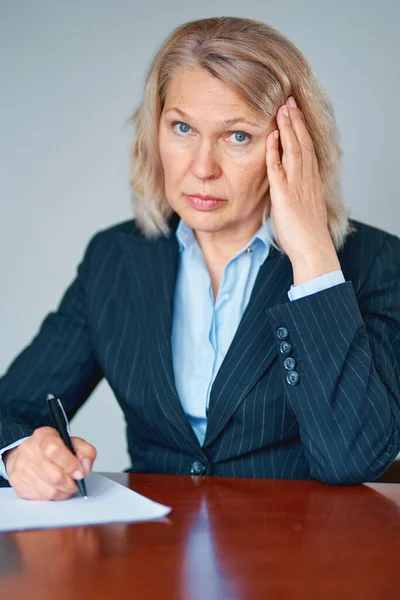 Portrait Attractive Business Woman Office — Stock Photo, Image