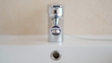 Ön cepheden damlayan atış.