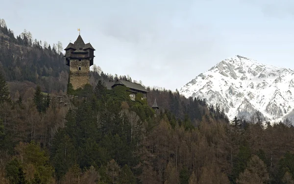 Niederfalkenstein hrad předhradí — Stock fotografie