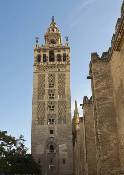 Torre do sino de Sevilha La Giralda — Fotografia de Stock