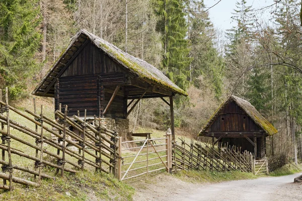 Österrikiska friluftsmuseum Stuebing nära Graz: Lin-skäktning skjul — Stockfoto