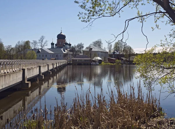 Svyato-Vvedensky Island Monastery near Pokrov town — Stock Photo, Image