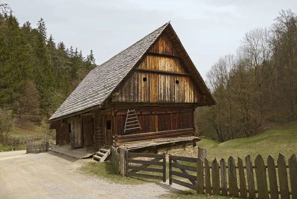 Austriackie Muzeum na świeżym powietrzu Stuebing Graz: stodoła, Eggart w pobliżu G — Zdjęcie stockowe