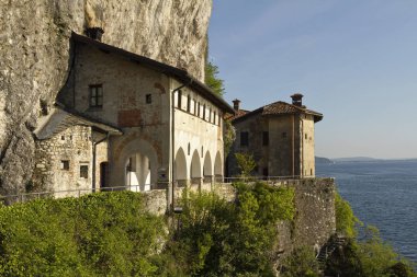 Santa Caterina del Sasso Hermitage